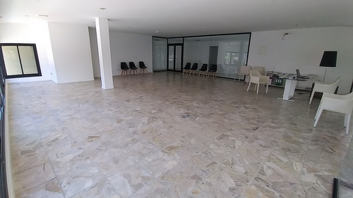 Local En Alquiler- Ref: 2517