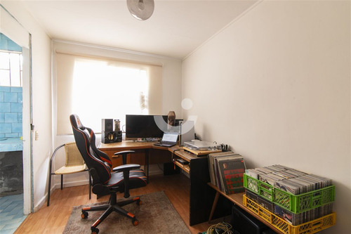 Casa En Venta De 4 Dorm. En Las Condes