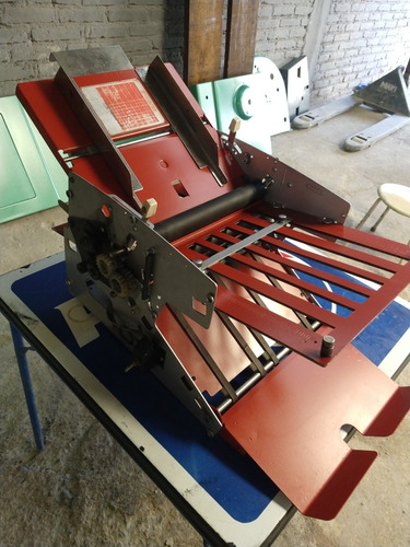 Maquina Dobladora Para Imprenta (Usado)