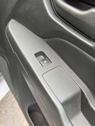 Imagen 11 de 15 de Chevrolet S10 2.8 Ls Cd Tdci 200cv 2017