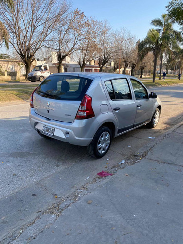 Imagen 5 de 10 de Renault Sandero 1.6 Expression 105cv Abs 2013