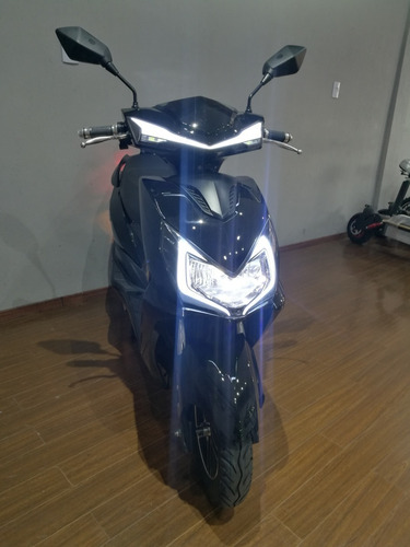 Imagen 10 de 25 de Moto Electrica Scooter Leo Sunra 2022 0 Km No Spy No Lucky