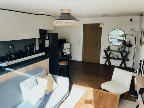 Venta: Apartamento De 1 Dormitorio + Garaje Para 2 Autos