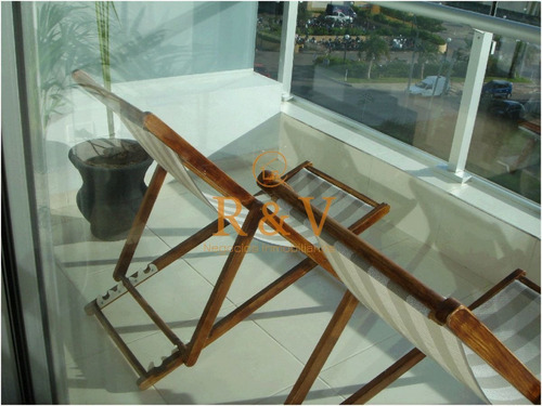Imagen 5 de 30 de Apartamento En Seasons Tower, Mansa, Punta Del Este, 2 Dormitorios.