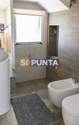 Imagen 16 de 24 de Casa En Venta En Punta Del Este