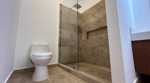 Casa En Venta Merida, Temozon Norte En Privada, Entrega Inmediata.