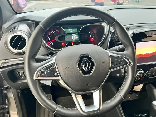 Renault Captur 1.3 T Iconic Cvt