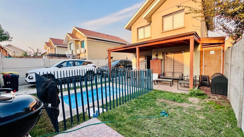Casa En Venta De 3 Dorm. En Colina