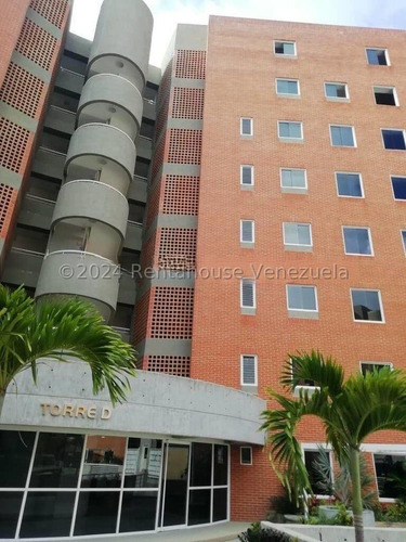 Apartamento En Venta En El Cigarral - 24-20233