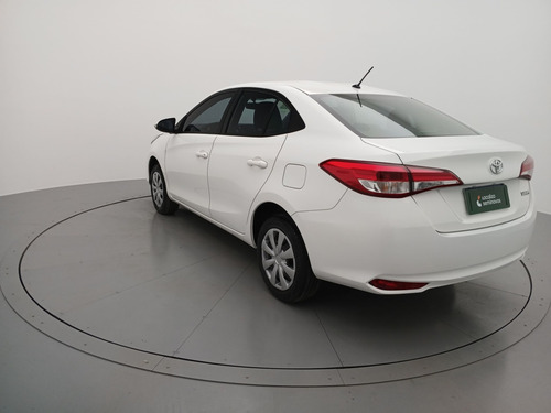 Toyota Yaris Sedán 1.5 16V FLEX SEDAN XL LIVE MULTIDRIVE