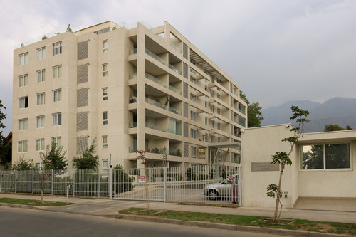 Peñalolén Arriendo Estacionamiento Junto Con Bodega De 6mt2