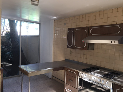 Imagen 4 de 7 de Casa Con Uso De Suelo Para Oficinas Disponible Echegaray 284 M2