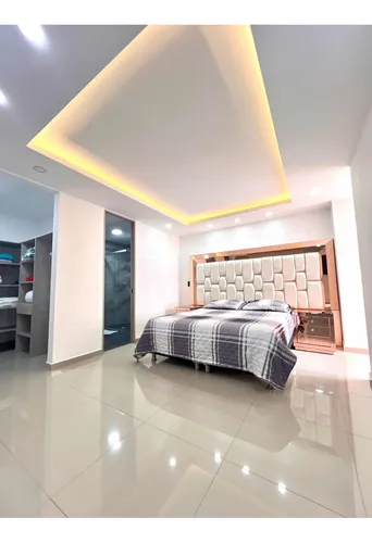 Amplio Apartamento En Laureles.