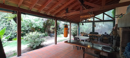 Venta De Casas Fondo Quincho Parrilla Barracas