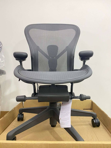 Cadeira Herman Miller New Aeron C Tela (Usado)