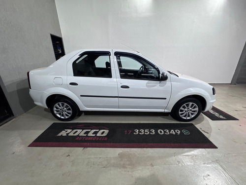 Renault Logan 1.0 AUTHENTIQUE 16V FLEX 4P MANUAL
