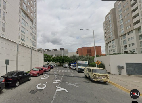 Departamento Ubicado En Colonia Lomas Independencia Guadalajara Jalisco. Con 2 Recamaras Y 86m2. Con Acceso Controlado. Muy Cerca De Plaza Independencia.