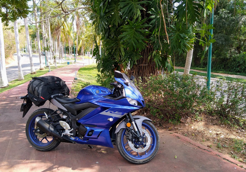 Yamaha R3 Color Azul Año 2022