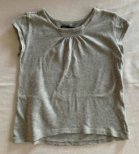 Gap. Remera Gris Manga Corta. Nena. Talle 6/7 Años #lol31