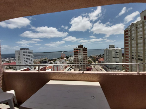 Imagen 2 de 30 de Apartamento En Venta Y Venta En Punta Del Este, Península, Céntrico, Piso Alto Con Muy Linda Vista Despejada