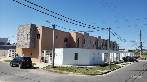 Duplex A Estrenar, Portal De La Avenida Campana