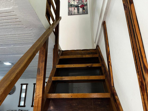Venta De Casa + Monoambiente En La Caleta
