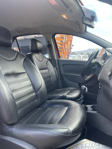 Renault Logan 1.6 Privilege / Intens
