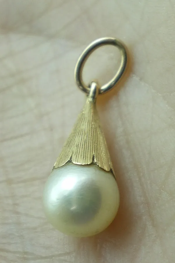 Dije De Oro 18 Kt Y Perla Natural