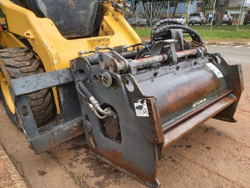 Imagem 3 de 4 de Fresa Bobcat 40'' 2013