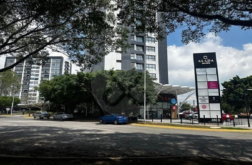 Local En Centro Comercial En Renta En Valle Real