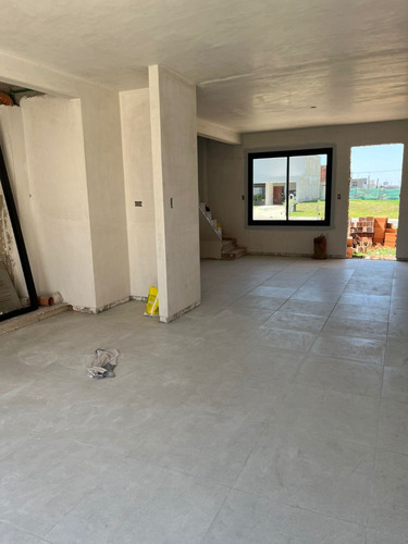 Vendo Duplex En Construcción | Docta Av | 2 Dorm.