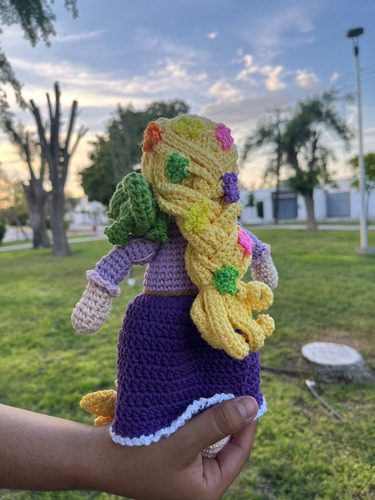 Mset Amigurimi Princesa Rapunzel, Pascal Y Flor Mágica