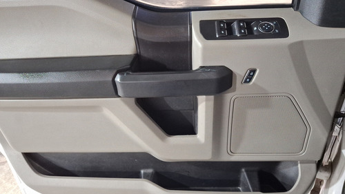 Ford F-150 3.5 XL CREW CAB 4X2 V6 AUTO