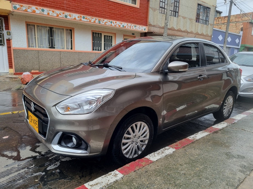 Suzuki Swift Sedán Mecánica Full Equipo