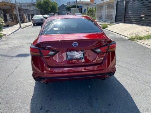 Imagen 6 de 10 de Nissan Altima Sr 2021 Rojo