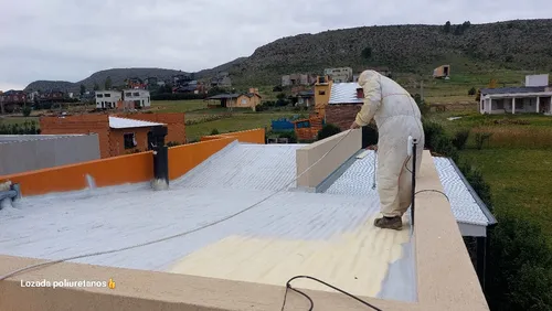 Espuma De Poliuretano Techos Paredes Tinglado Aislaciones
