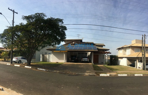 Casa Em Condominio - 3 Dormitórios Sendo 3 Suítes - Condomínio Moinho De Vento - 571