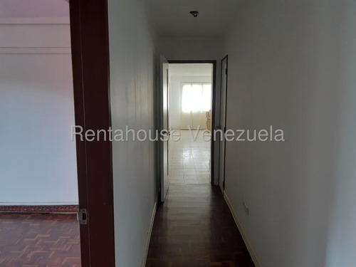 Apartamento Para Ser Remodelado. En Venta En La Boyera, Mls 25-23275, Isabel Salon