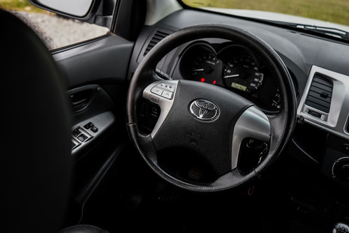 Toyota Hilux 2.7 Cd Srv Vvti 4x2