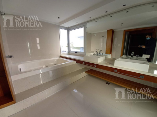 Imagen 6 de 23 de Venta - Playa Brava - 3 Dormitorios Y Servicio