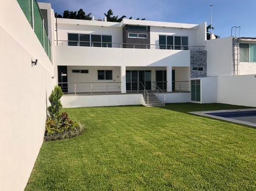 Imagen 4 de 20 de Hermosa Residencia Estilo Minimalista