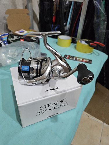 Carrete Spinning Shimano Stradic 2500shg Rel 6.0:1