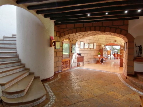 Imagen 3 de 30 de Venta De Casa En Jardines Del Pedregal
