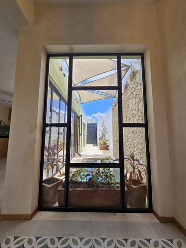 Casa Remodelada De Una Planta En Venta En Conkal.