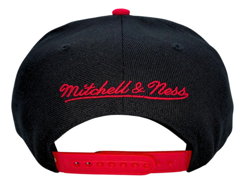 Gorra Mitchell & Ness Chicago Bulls 8 Bit Xl Hwc Ajustable
