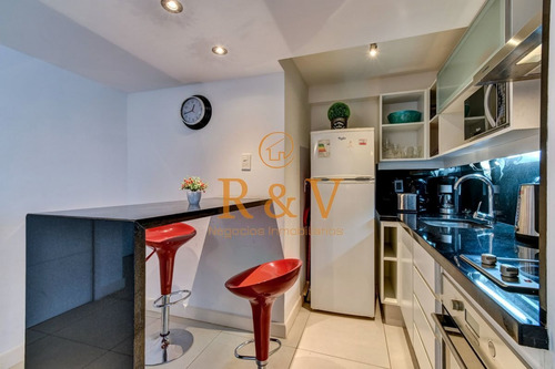 Imagen 4 de 21 de Venta De Apartamento Monoambiente Con Terraza Y Garaje En El Corazón De La Península, Punta Del Este