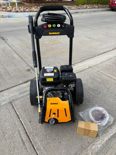 Hidrolavadora A Gasolina Dewalt 4200 Psi Motor Honda Ocre (Usado)