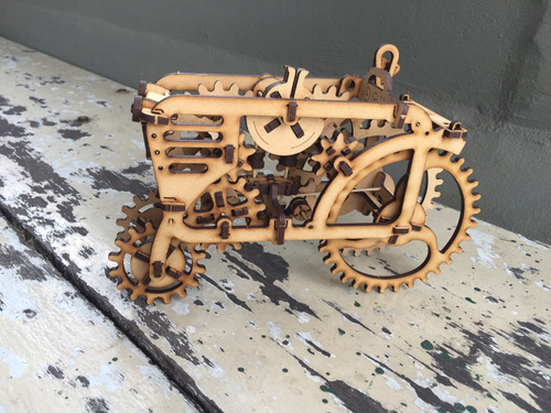 Imagen 5 de 5 de Puzzle 3d Tractor Ugears Kit Para Armar.