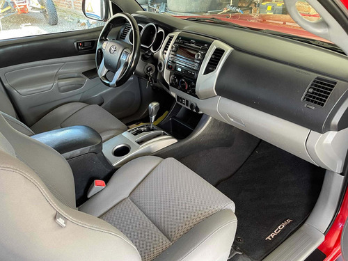 Imagen 13 de 15 de Toyota Tacoma Cabina Y Media 4x4