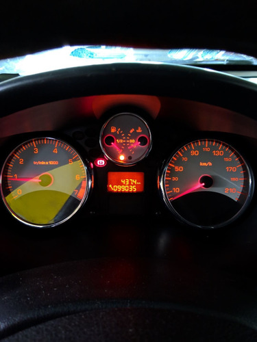 Peugeot 207 Passion 1.4 Sedã